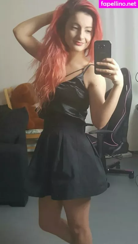 Anniefuchsia OnlyFans Thumbnail #DJkdArLz4r