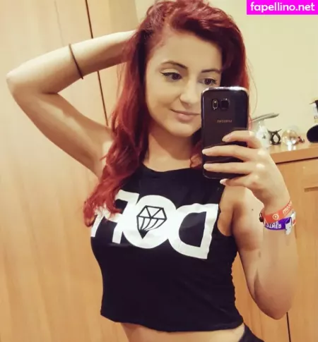 Anniefuchsia OnlyFans Thumbnail #OmMahLouns