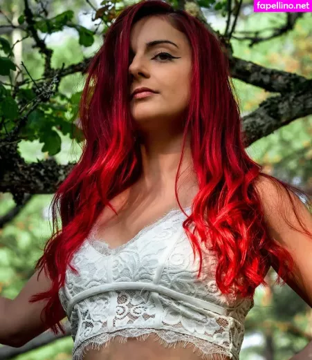 Anniefuchsia OnlyFans Thumbnail #bJME9t5Q4t