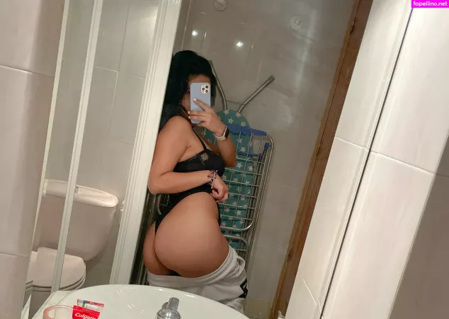 Annieguzman OnlyFans Thumbnail #1RE4m7GQh2