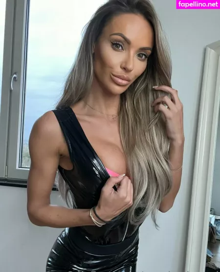 Anniek Van Kuelen OnlyFans Thumbnail #Ra02A5lttW