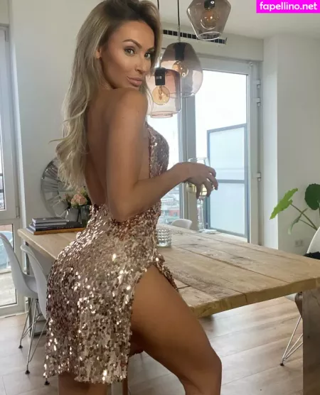 Anniek Van Kuelen OnlyFans Thumbnail #X2gjyEk4o1