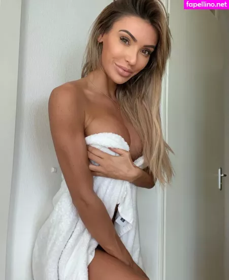 Anniek Van Kuelen OnlyFans Thumbnail #iodg3W5Uhh