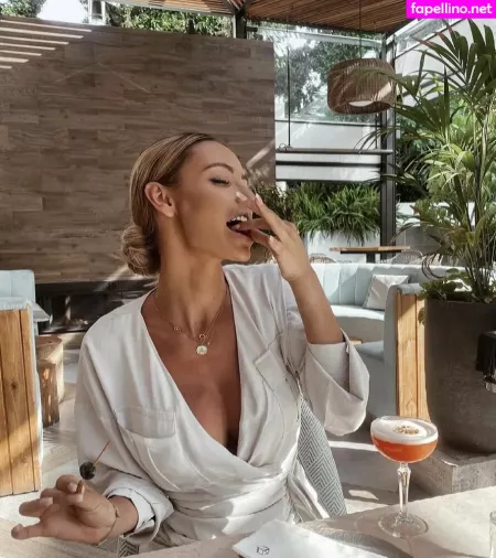 Anniek Van Kuelen OnlyFans Thumbnail #jEcpP3vKnF