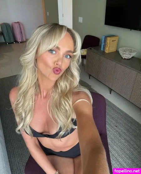 Anniekatefree OnlyFans Thumbnail #xZyNMcqNMV