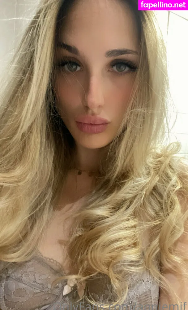 anniemif, anniesmomhasgotitgoingon Nude Leaked OnlyFans Photo #OyFMTtyuyd