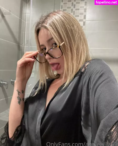 Anniewillfree OnlyFans Thumbnail #C9Kkn7AMuu