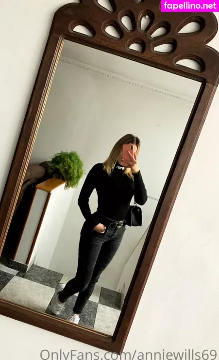 Anniewillfree OnlyFans Thumbnail #HzE9SnAOYX