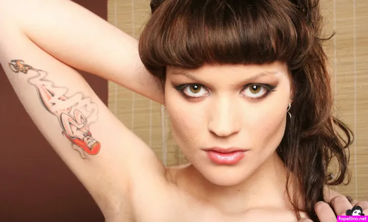 Annika 1 OnlyFans Thumbnail #ciFODuDryA