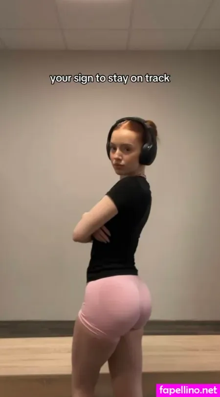 Annika Eks OnlyFans Thumbnail #21qNnpFVRg