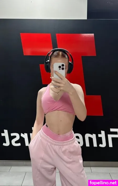 Annika Eks OnlyFans Thumbnail #RRKmPkqXae