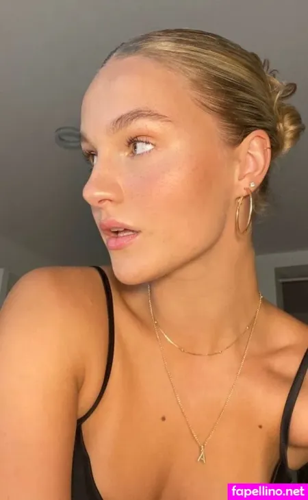 Annika Frick OnlyFans Thumbnail #i98ekPwRBV