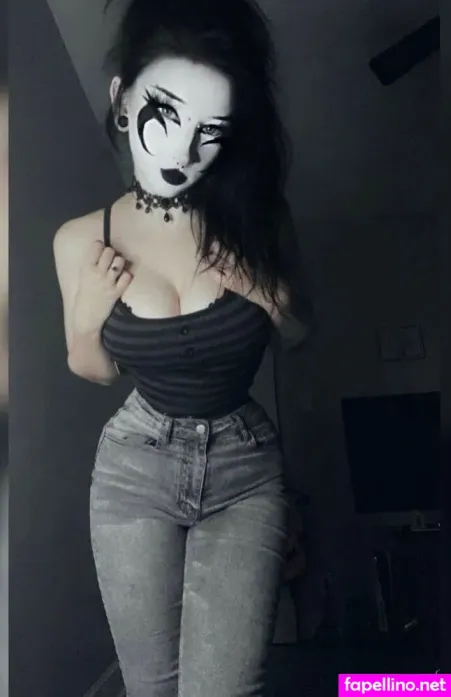 Annika Hermonat OnlyFans Thumbnail #AbuBqMw3v0