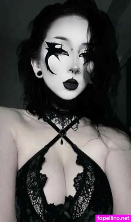 Annika Hermonat OnlyFans Thumbnail #w36LCCM0K6