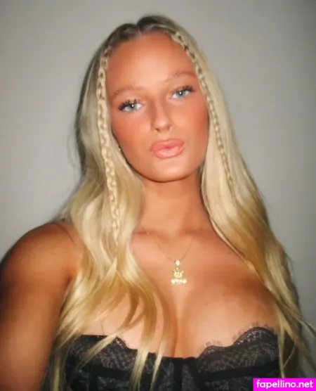 Annika Peterson OnlyFans Thumbnail #KQ1B5tXrYV