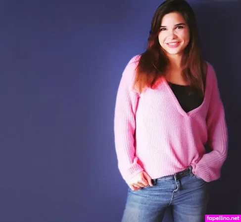 Annika Preil OnlyFans Thumbnail #b2aGWU8BL1