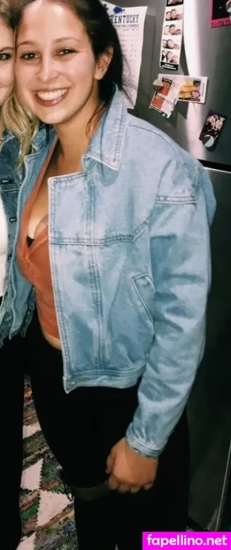 Annnieee OnlyFans Thumbnail #cH66kDog1U