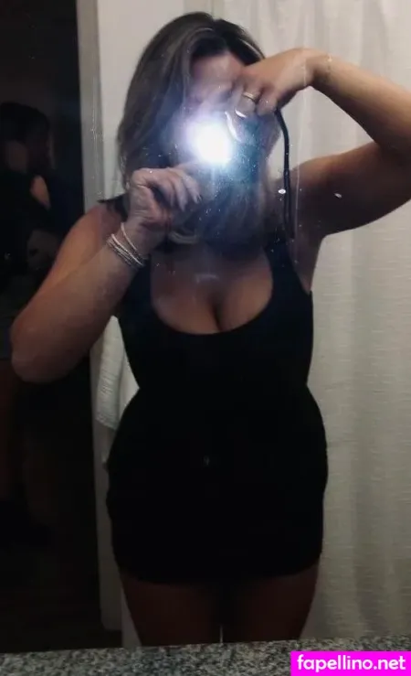 Annnieee OnlyFans Thumbnail #omfoCxIY0N