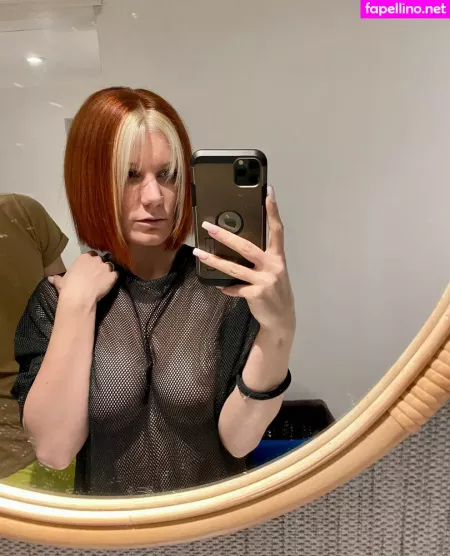 Anntheredhead OnlyFans Thumbnail #JjxMrRrojS