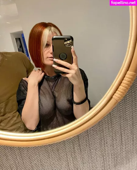 Anntheredhead OnlyFans Thumbnail #kZEDJXNji8