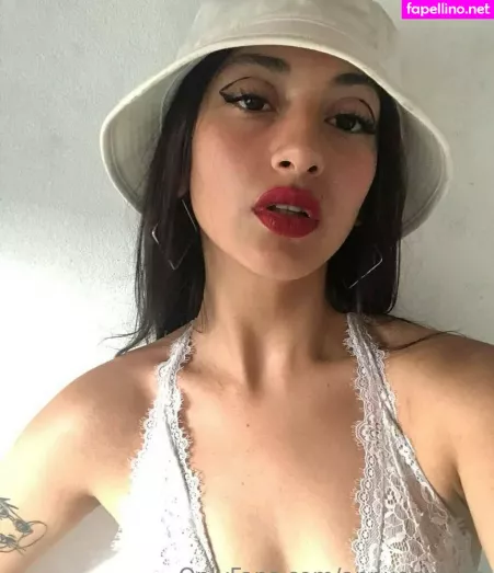 Annushka Ua OnlyFans Thumbnail #9OjAmqBu7Z