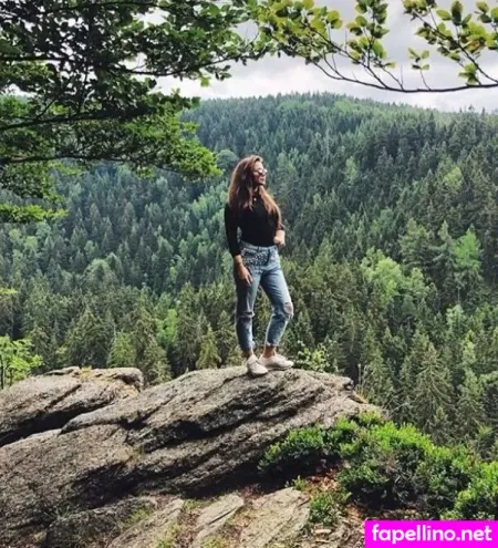 Annxbll OnlyFans Thumbnail #5Eq2QIpWix