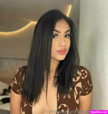 Annykalif OnlyFans Thumbnail #hJRhUwBB64