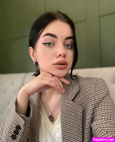 Annyolsy OnlyFans Thumbnail #u9Ce2ZtLY1