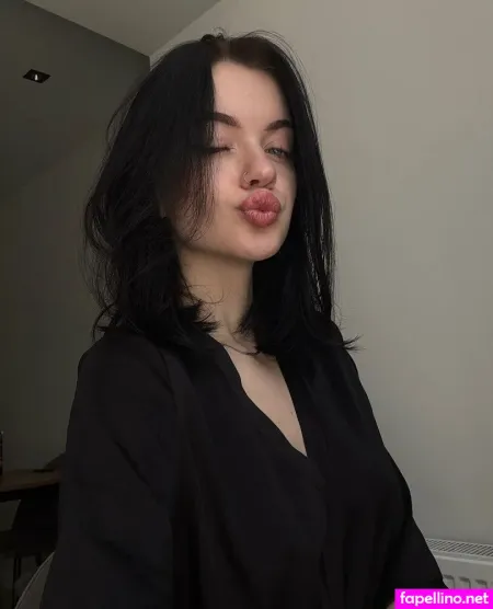 Annyolsy OnlyFans Thumbnail #vd83jCK7wp