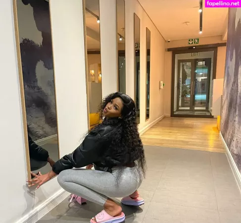 Antoinette OnlyFans Thumbnail #8nm9FPBImd