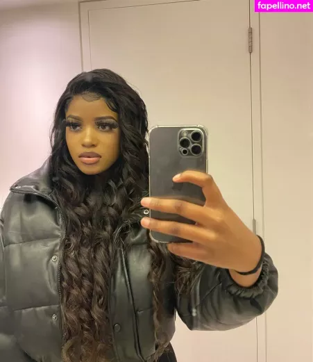 Antoinette OnlyFans Thumbnail #QBU5x9W4mx