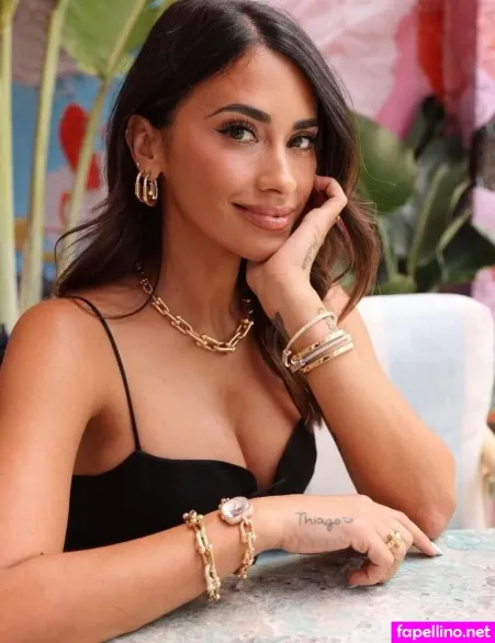 Antonella Roccuzzo OnlyFans Thumbnail #3nXElH2rXW