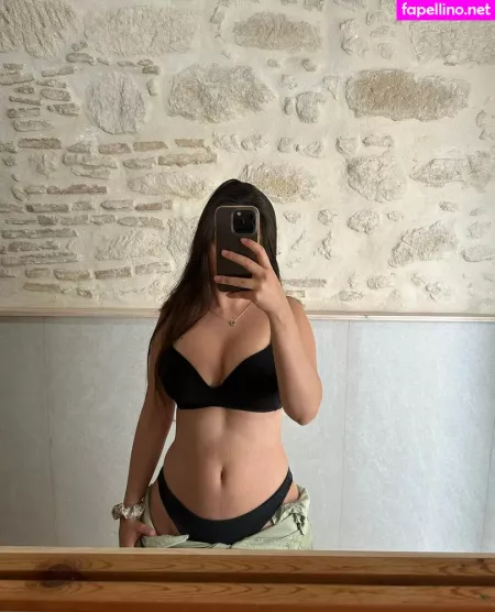 Antonellareig OnlyFans Thumbnail #NCvwwYrf3r