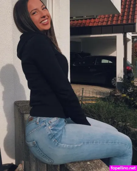 Antonia Chiara OnlyFans Thumbnail #cCxb31QJgK