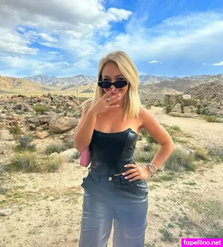 Anuschka Van Lent OnlyFans Thumbnail #IdLl4Ddxs3
