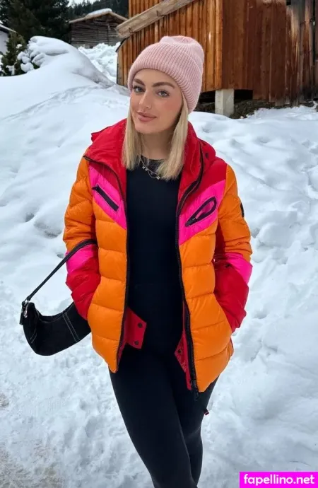 Anuschka Van Lent OnlyFans Thumbnail #qZvc7ca3S1