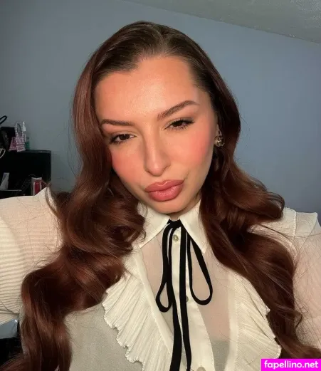 Anxhelz OnlyFans Thumbnail #9HMI7EzFGV