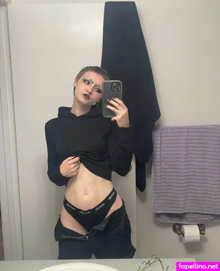 Anxiouslilbeanfree OnlyFans Thumbnail #RDeN25VTo8