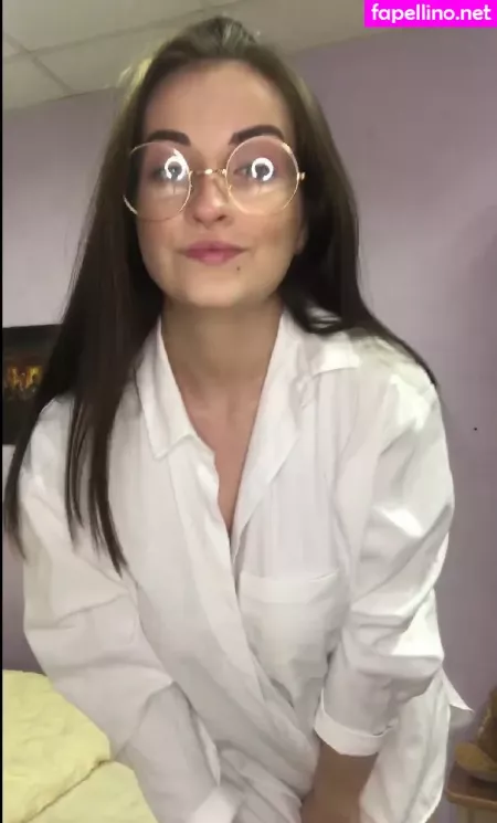 Anya Brunetteanyabrunette OnlyFans Thumbnail #EbyxByNV0Q