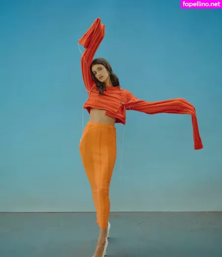 Anya Chalotra OnlyFans Thumbnail #2TuGeIYS37