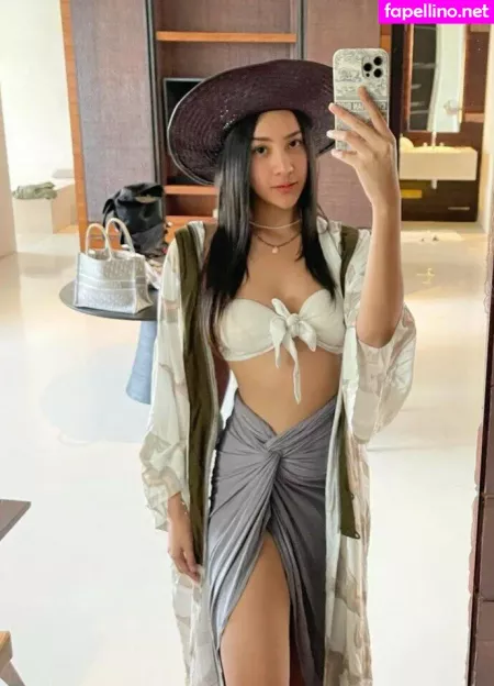 Anya Geraldine OnlyFans Thumbnail #fXNc73x18Q