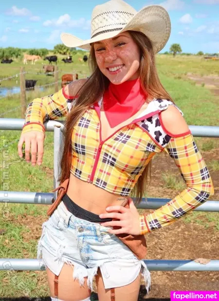 Anya Lacey 3 Main Profile Photo
