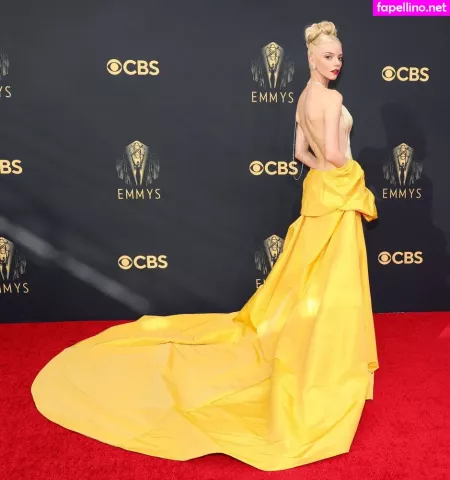 Anya Taylor Joy OnlyFans Thumbnail #48Yv0SuB39