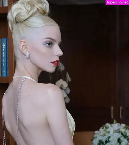 Anya Taylor Joy OnlyFans Thumbnail #DiI17MjEka