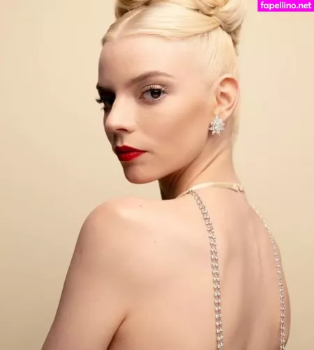 Anya Taylor Joy OnlyFans Thumbnail #I1jwITgVpF