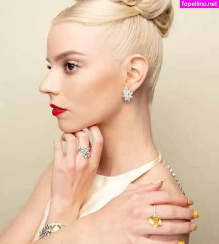 Anya Taylor Joy OnlyFans Thumbnail #NYCa81QLbR