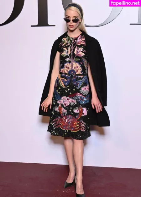 Anya Taylor Joy OnlyFans Thumbnail #l2DWHK3Nd5