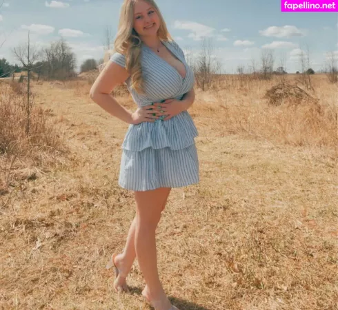 Anya Truax OnlyFans Thumbnail #1sVM2APNRM