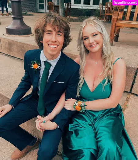 Anya Truax OnlyFans Thumbnail #37OobuonTS