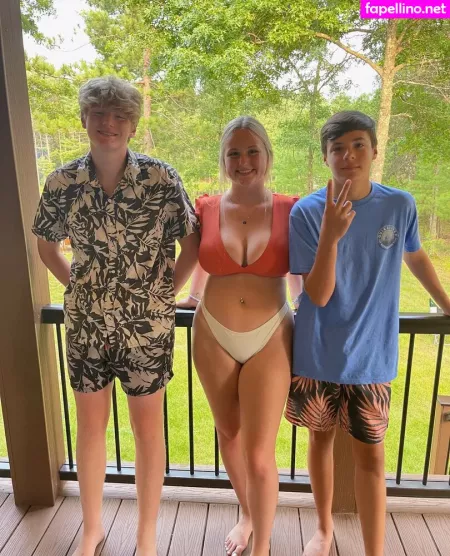 Anya Truax OnlyFans Thumbnail #6uJFM9wQ7j